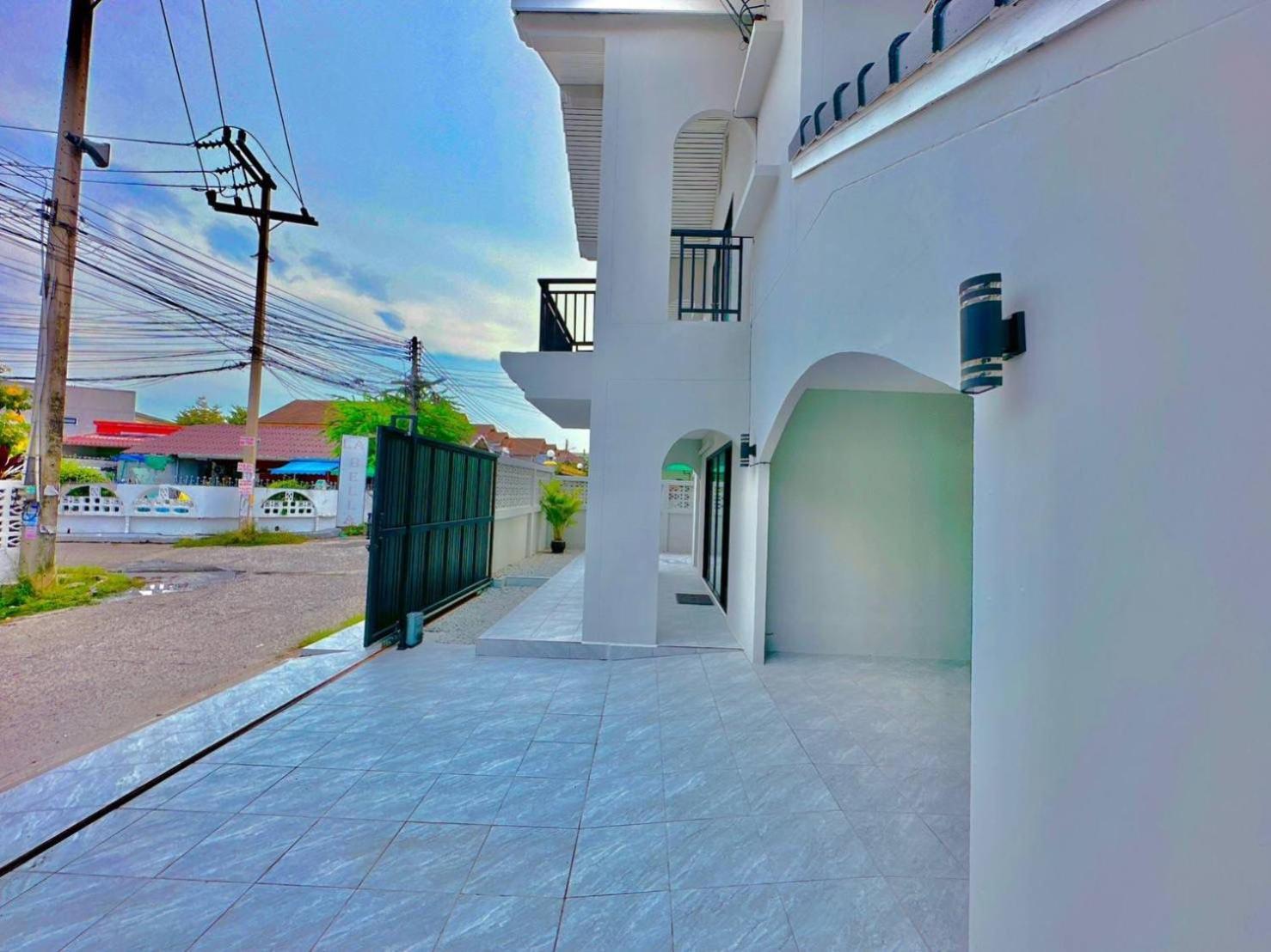 4Bedroom Pool Villa Near Walking St Bonk Pattaya Exterior photo